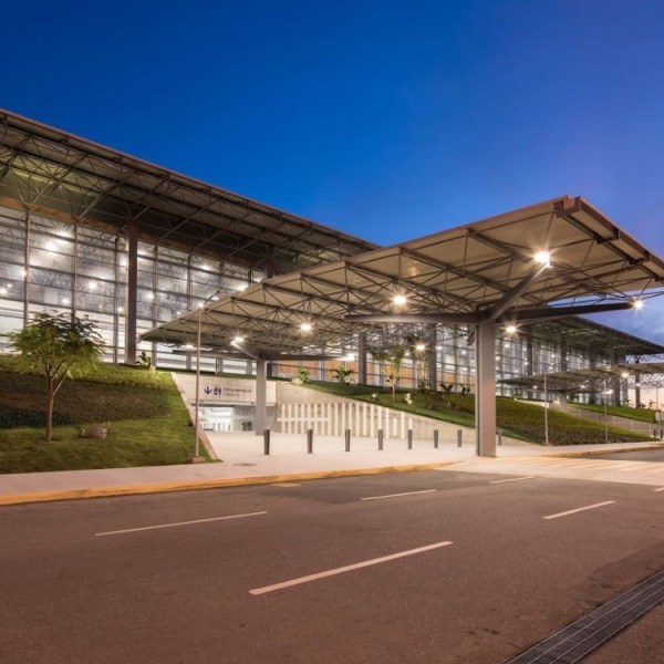 Aristegui_ acapulco-aeropuerto-reabre-huracan-john