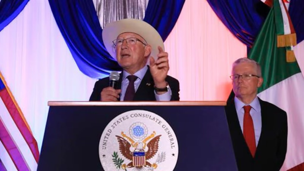 Elfinanciero-ken-salazar-colaboracion-sheinbaum