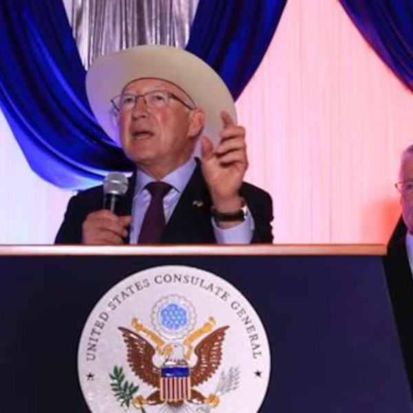 Elfinanciero-ken-salazar-colaboracion-sheinbaum