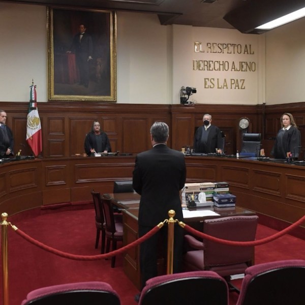 Aristegui-scjn-salario-sheinbaum-2025