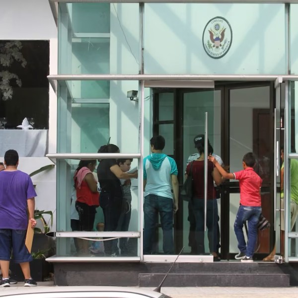 Elfinanciero-embajada-usa-vacante-92mil-pesos