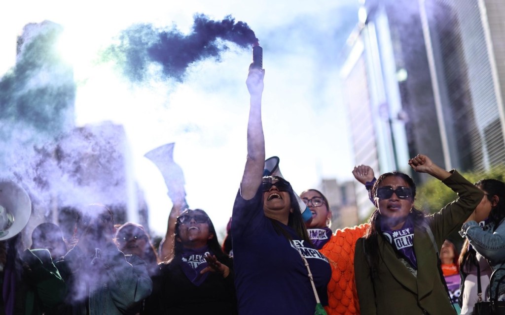 Aristegui-mexico-women-protest-violence