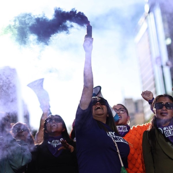Aristegui-mexico-women-protest-violence