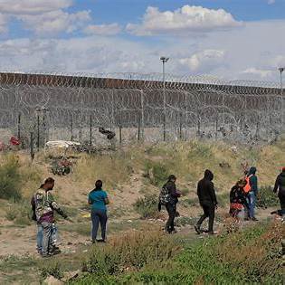 Aristegui-trump-mexico-migrantes-negociaciones-el-salvador-deportados-politica-2024-claudia-sheinbaum