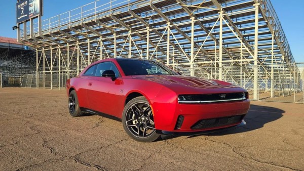 The Detroit news-jeep-ev-wagoneer-s-dodge-charger-toluca-mexico-software-stellantis-retraso-produccion