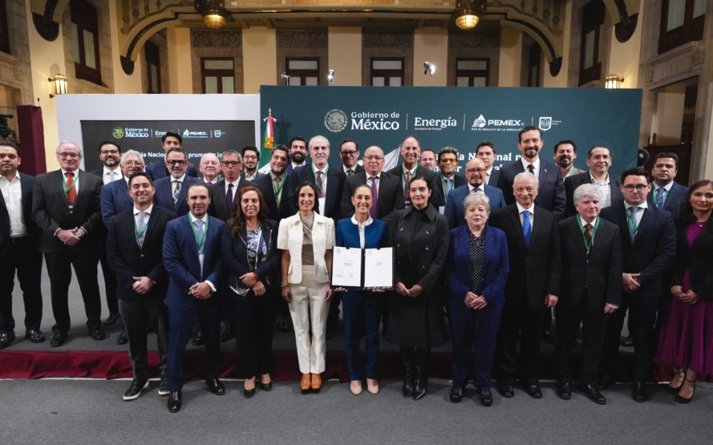Aristegui-sheinbaum-gasolina-magna-precio-maximo-mexico-economia-energia-inflacion-acuerdo-empresas