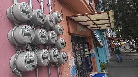 Elsoldemexico-mexico-electricidad-mantenimiento-cambio-climatico-crisis-energia-infraestructura-renovables-IEA-politicas