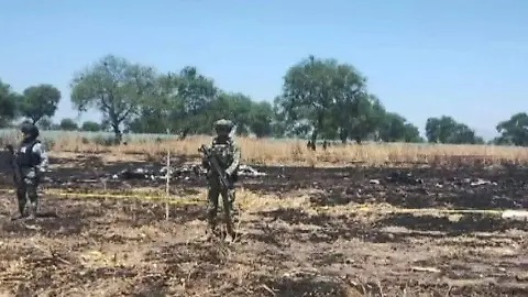 Elsoldemexico-accidente-aereo-fuerza-aerea-mexicana-jalisco-entrenamiento-militar-ameca-zapopan-avion-6302-oficiales