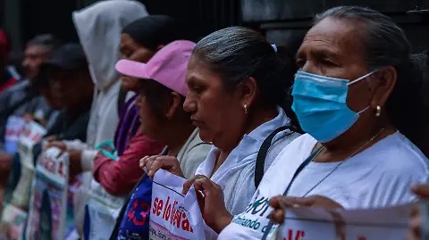 Elsoldemexico-ayotzinapa-fiscal-renuncia-sheinbaum-desaparecidos-normalistas-rosendo-gomez-justicia-mexico-ddhh